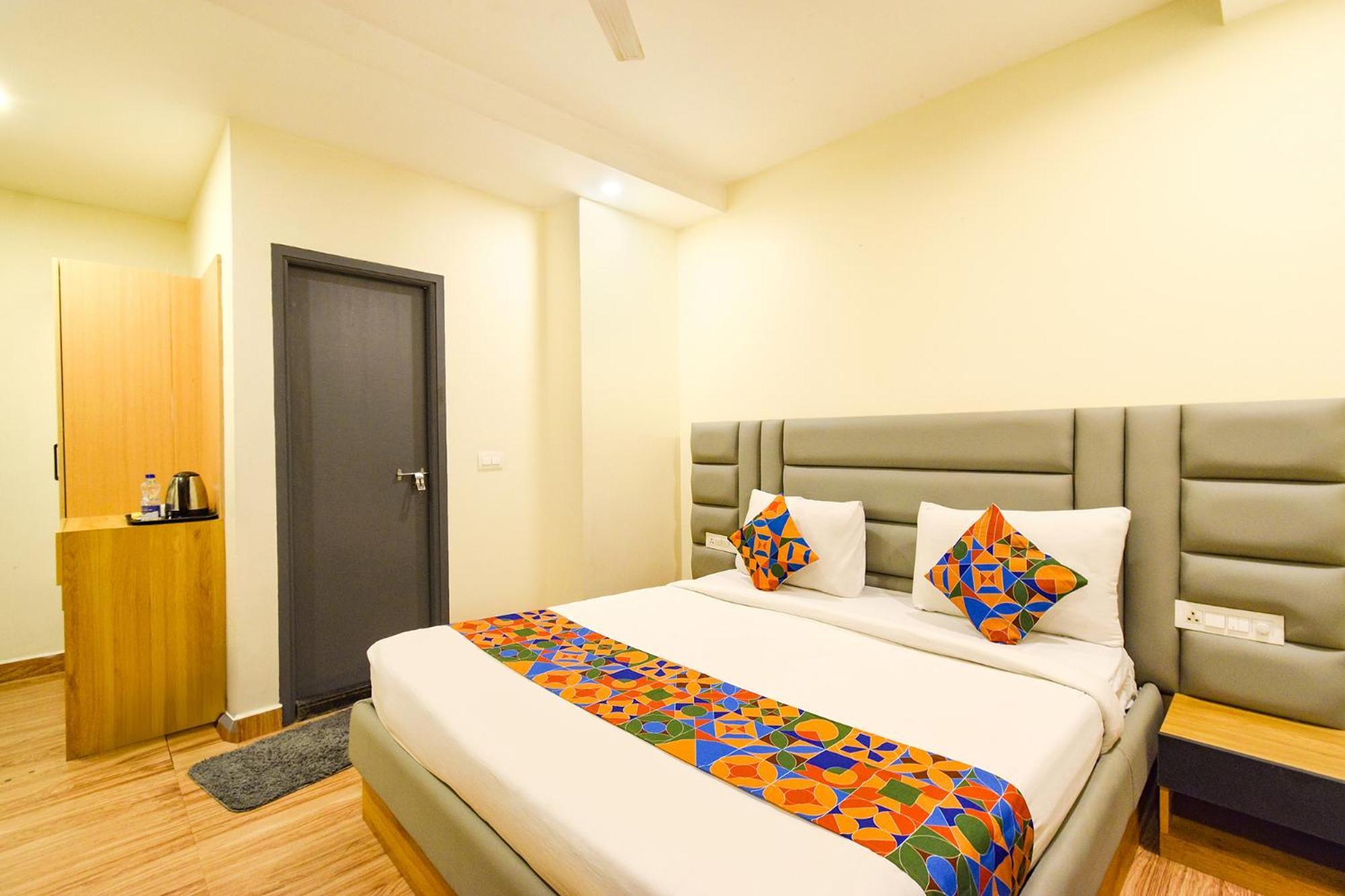 Fabhotel White Ridge - Kondapur Kondapur  Экстерьер фото